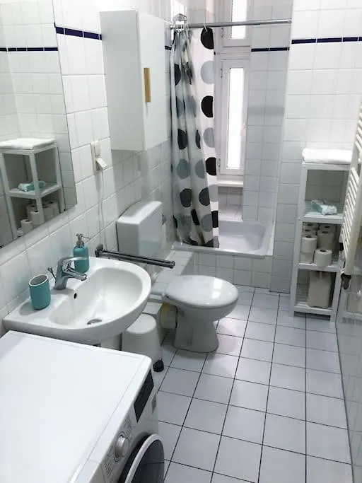 750 Sft Lovely Apartment In Central Berlin Mitte Germany